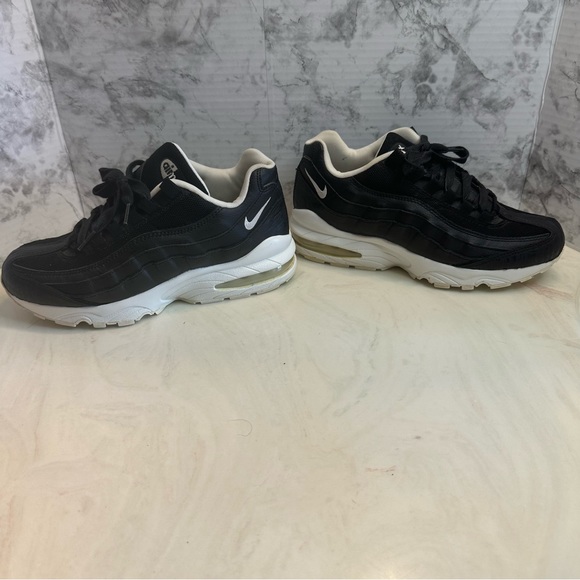 Nike Air Max 95 - Picture 7 of 9